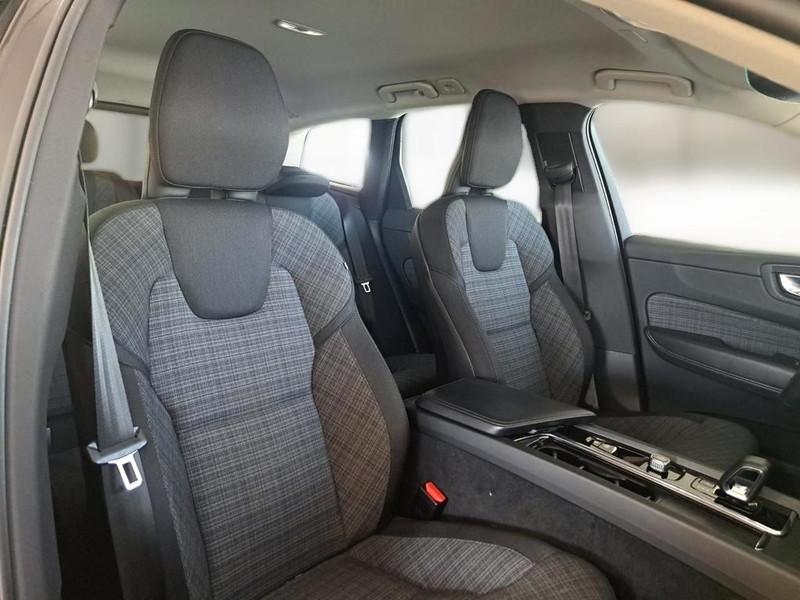 VOLVO XC60 B4 D AWD AUTOMATICO CORE SUV