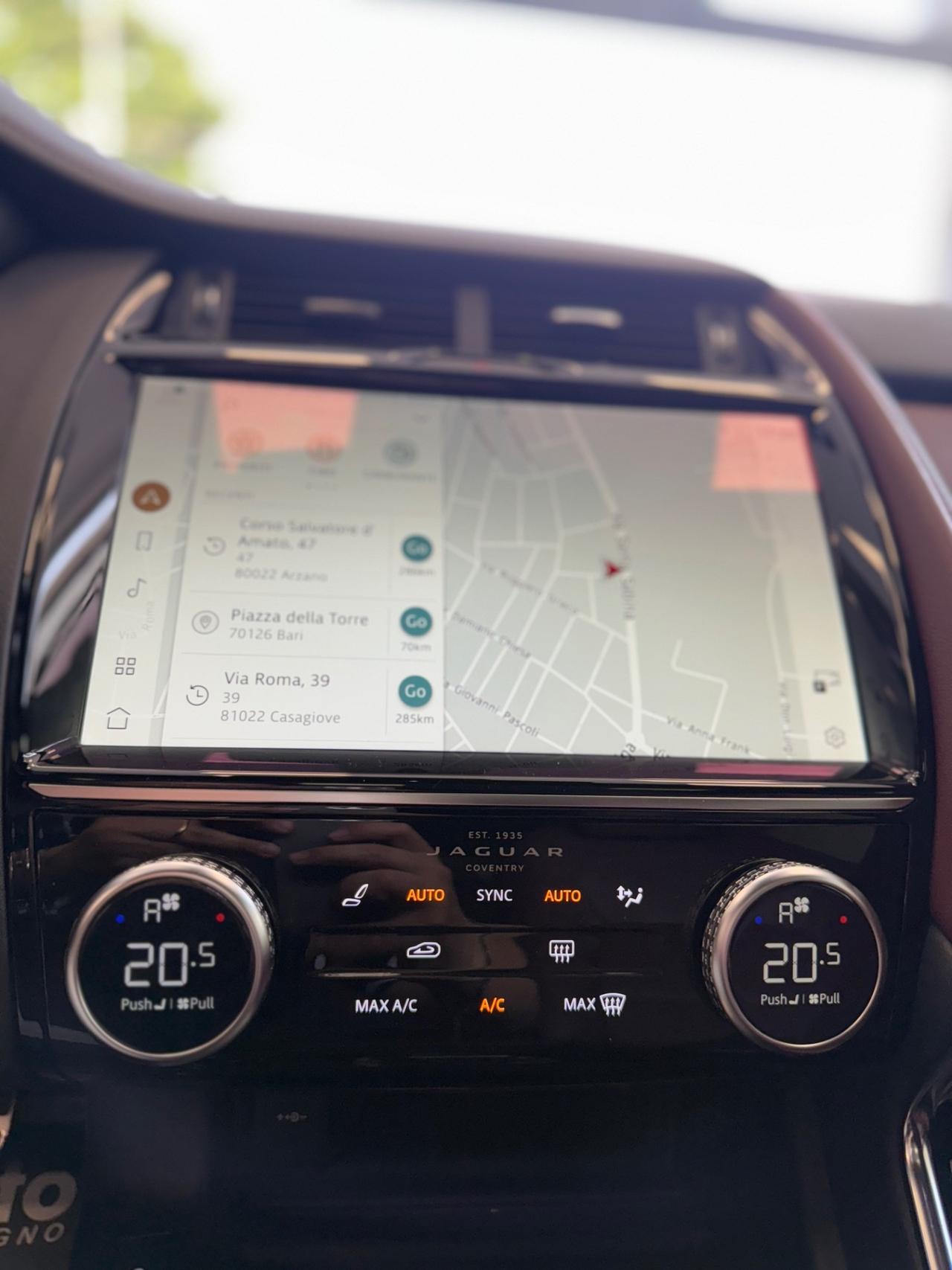 Jaguar E-Pace mhev R-Dynamic 204cv VIRTUAL COCKPIT.TELECAMERA 360*,NAVI,APPLE CARPLAY,INTERNI PELLE CARTIER