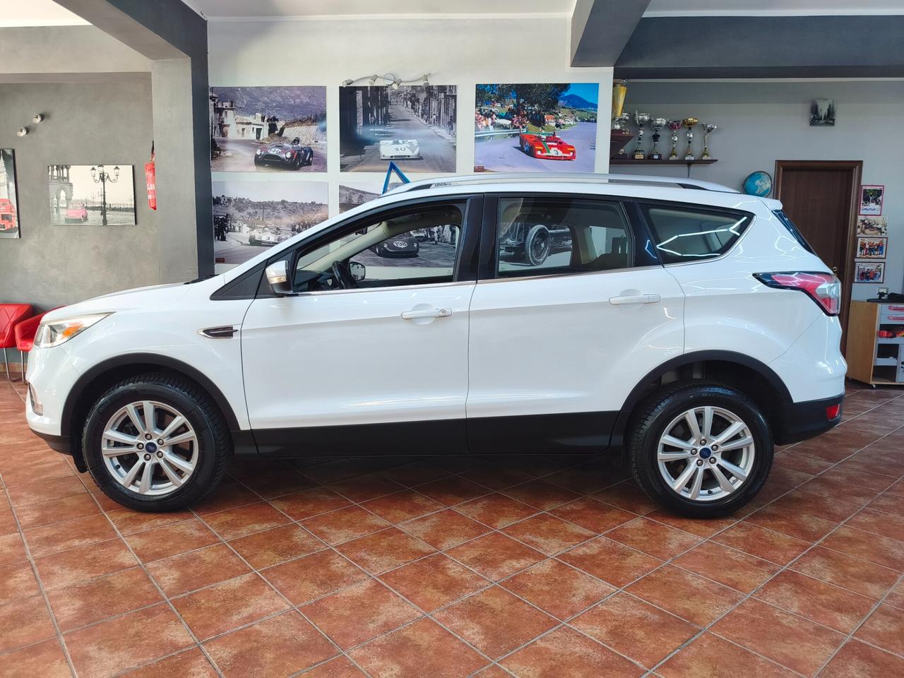 Ford Kuga 1.5 TDCI 120 CV Titanium