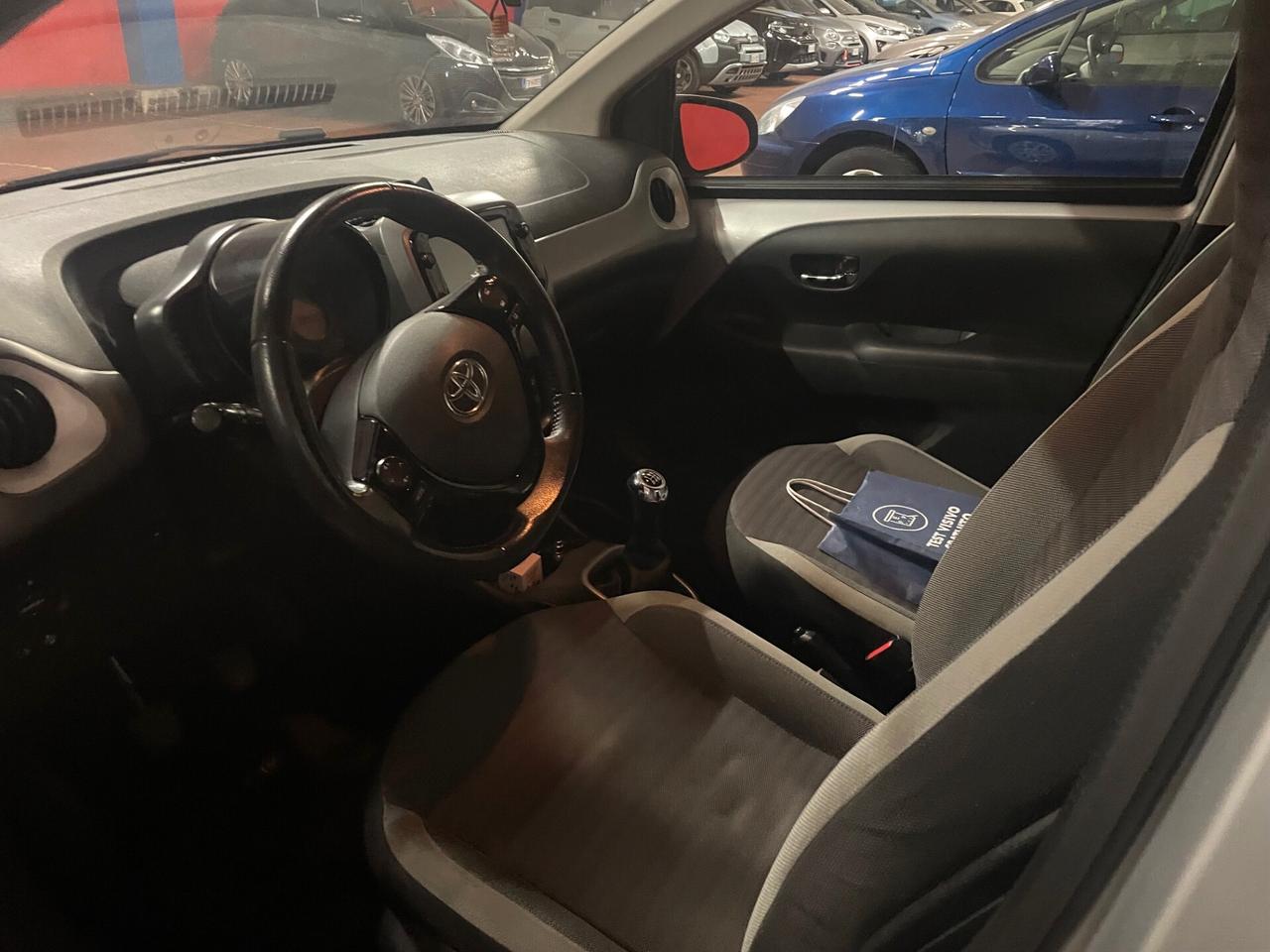 Toyota Aygo 1.0 VVT-i 72 CV 5 porte x-play