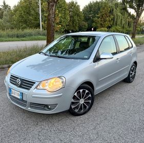 Volkswagen Polo 1.4/80CV TDI 5p. Sportline