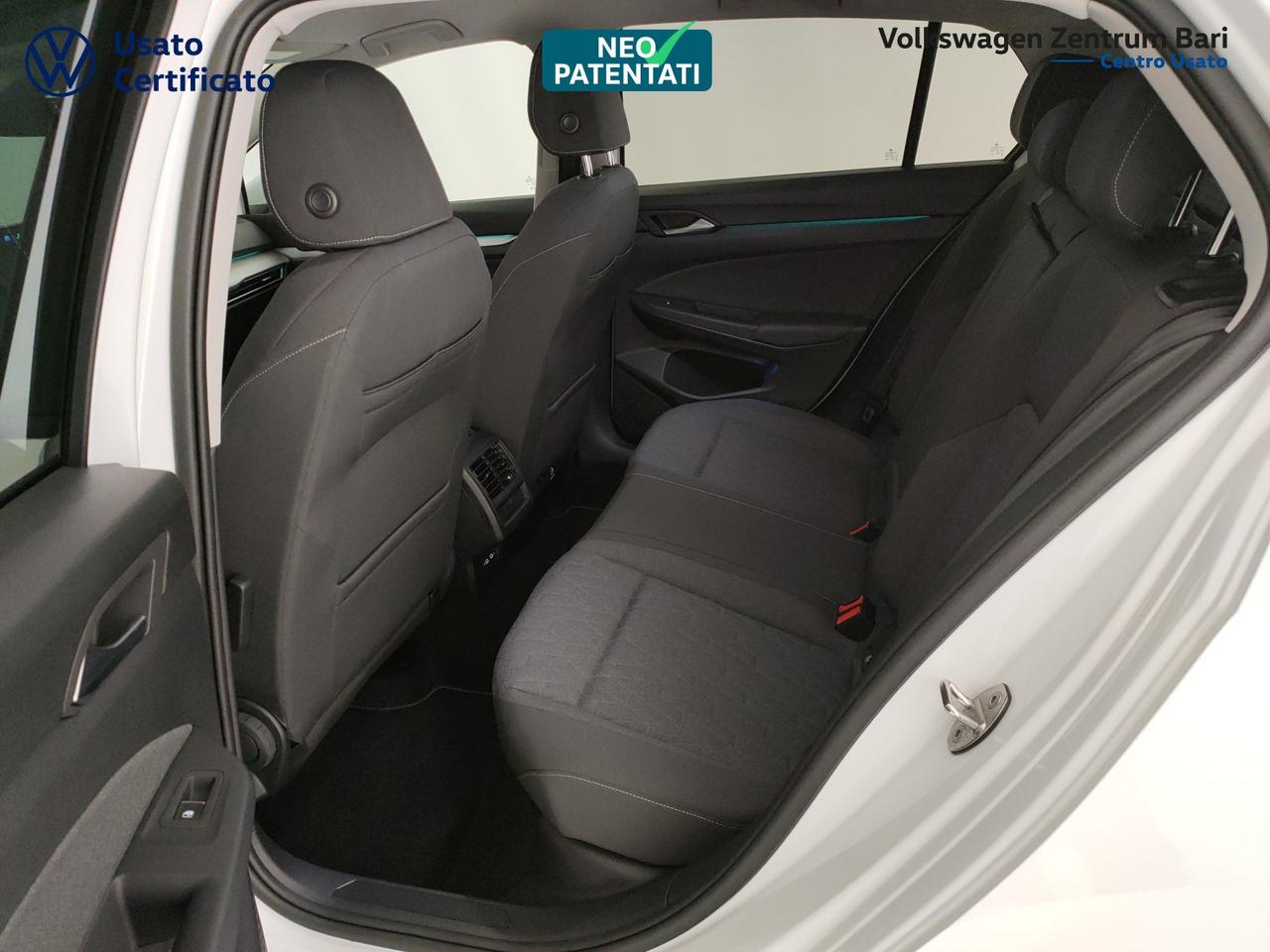 Volkswagen Golf 1.5 etsi life 115cv dsg