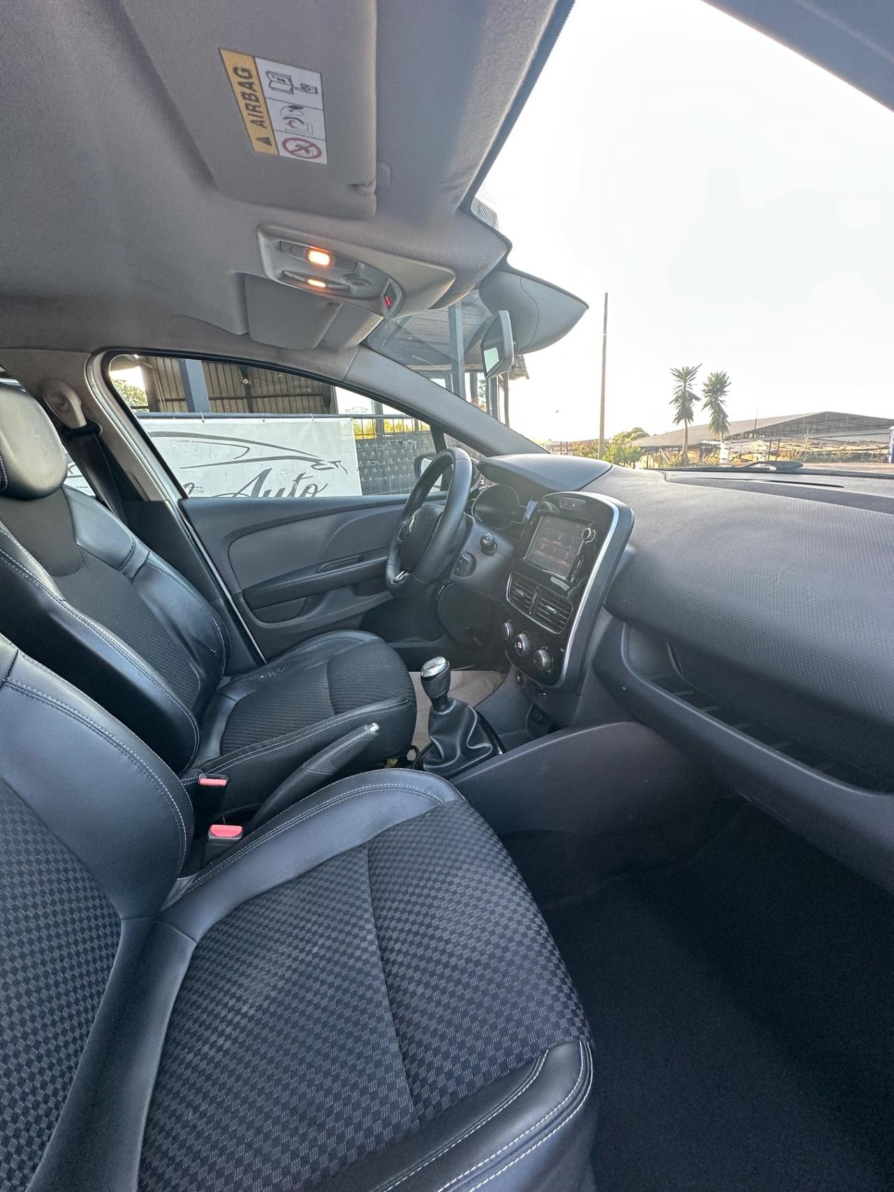 Renault Clio dCi 8V 75 CV 5 porte Moschino Life