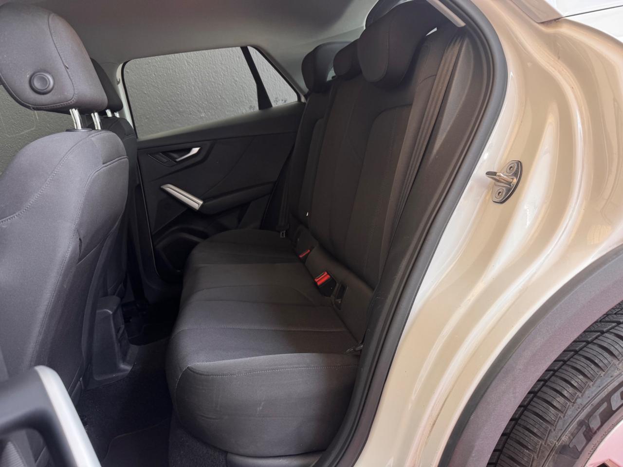 Audi Q2 30 TDI S tronic Identity Black