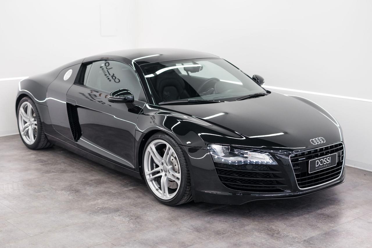 Audi R8 4.2 V8 FSI quattro R tronic IVA ESPOSTA