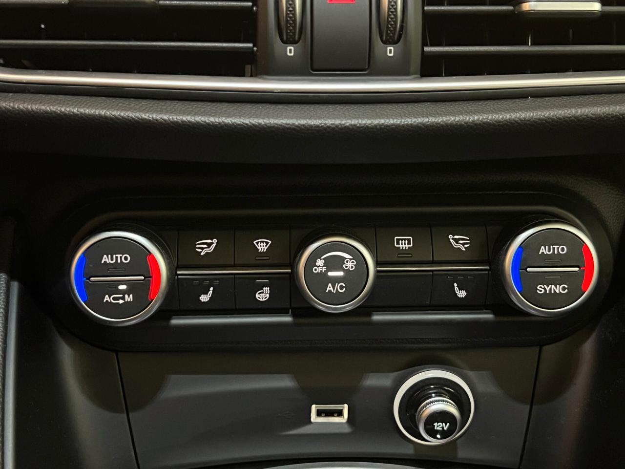 Alfa Romeo Stelvio 2.2 Turbodiesel 180 CV AT8 RWD Business