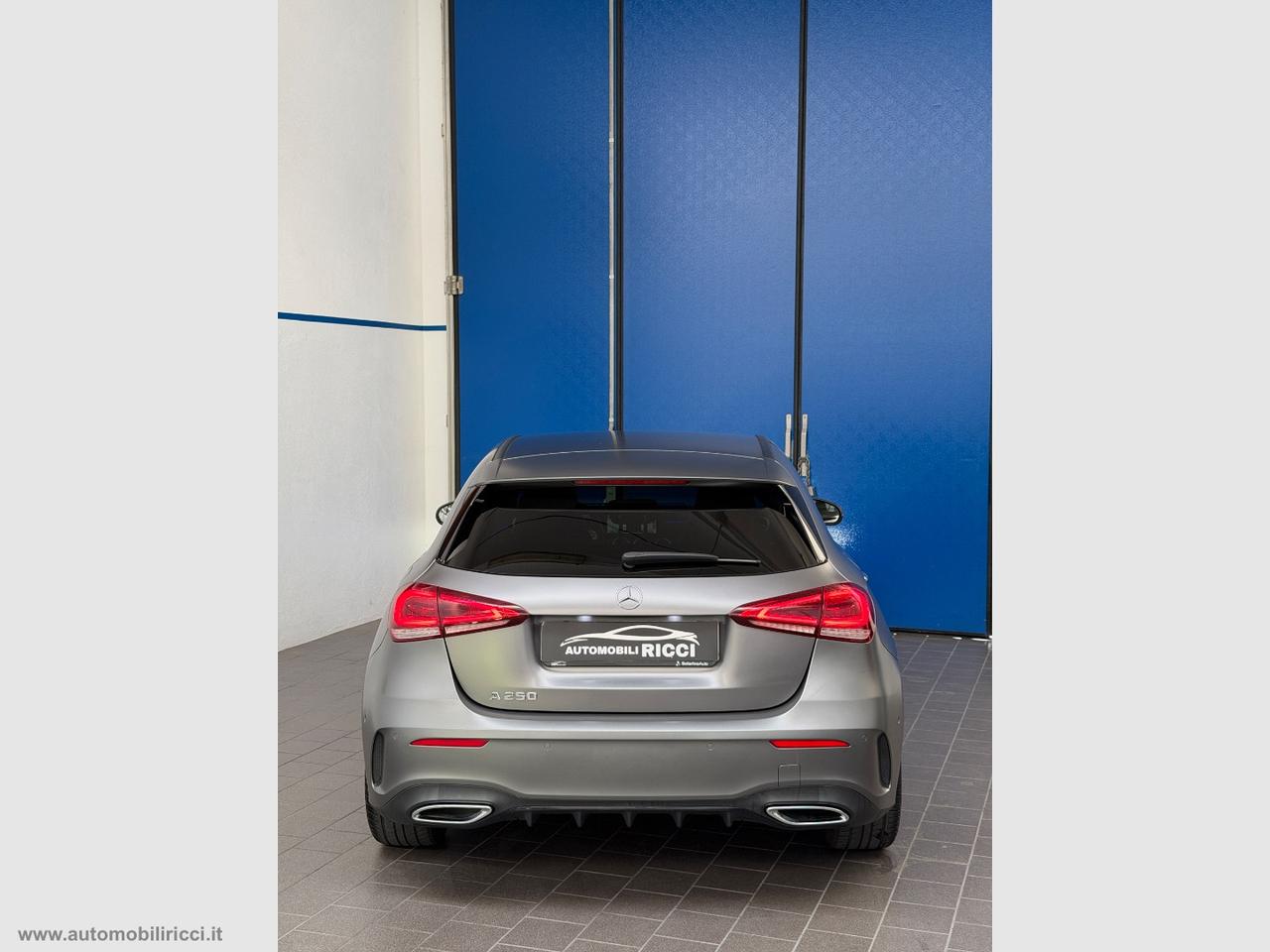 MERCEDES-BENZ A 250 Automatic Premium 59.000KM
