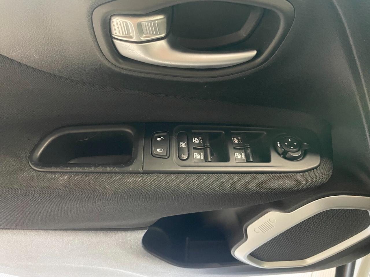 Jeep Renegade 1.6 Mjt 120 CV Longitude