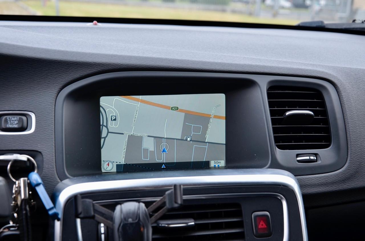 VOLVO S60 2.0 D3 KINETIC 136cv GEARTRONIC, UFF ITALIANA, SERVICE CON FATTURE, NAVI, BLUETOOTH, PERMUTE