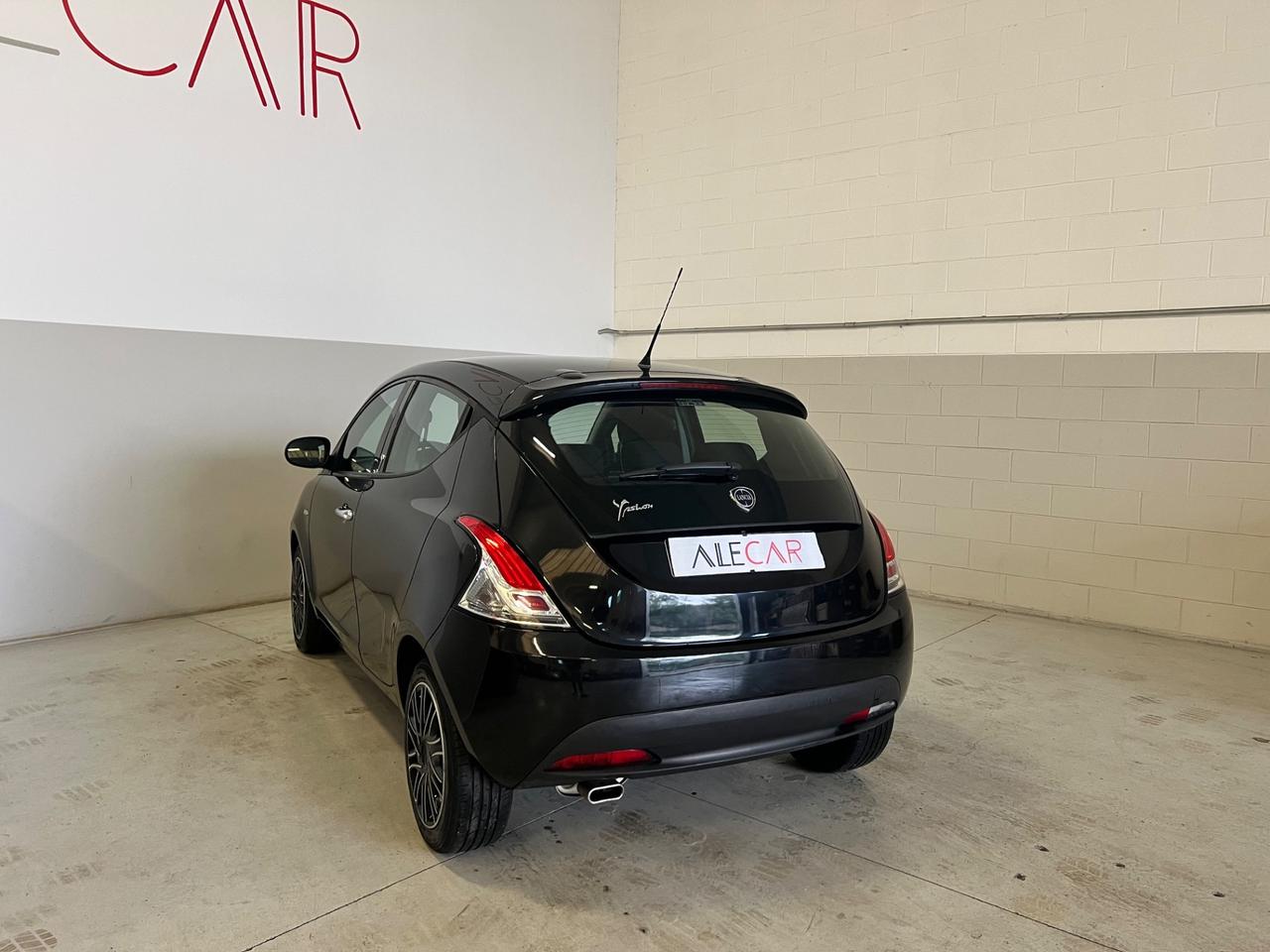 Lancia Ypsilon 1.2 69 CV 5 porte Gold