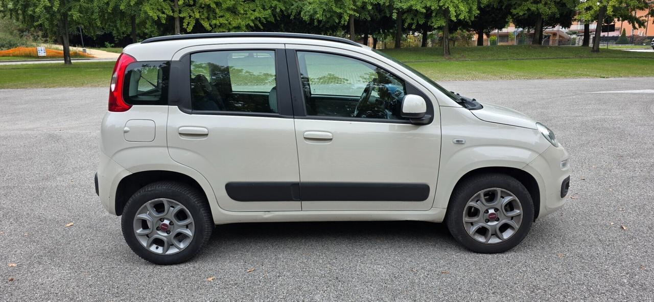 Fiat Panda 0.9 TwinAir Turbo Natural Power Lounge