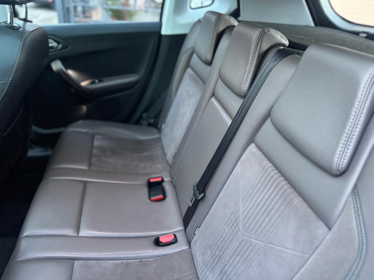 Peugeot 2008 BlueHDi 120 S&S Black Matt Limited Edition