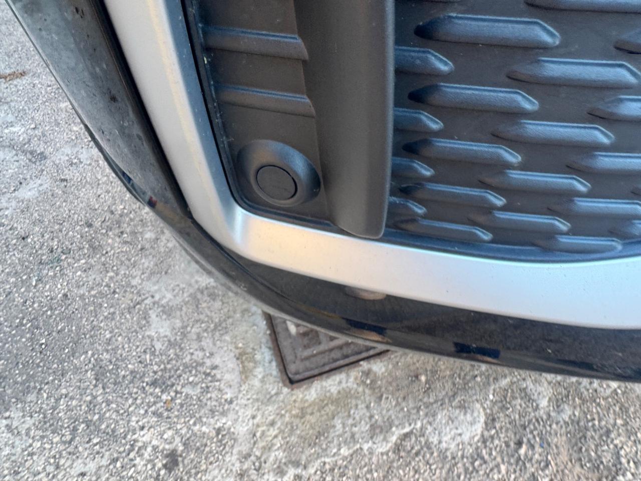 Audi Q2 30 TDI Identity Black