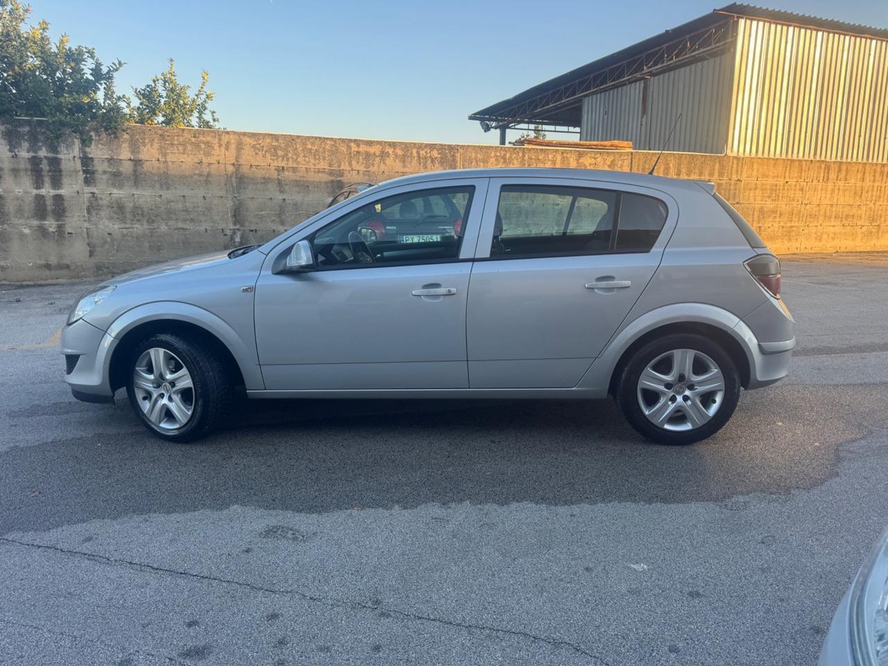 Opel Astra 1.4 16V GPL-TECH 5 porte Enjoy