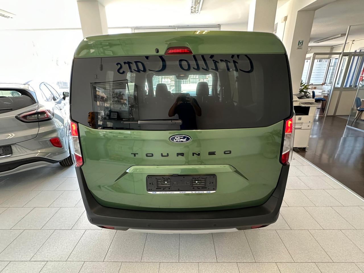 Ford Tourneo Courier 1.0 EcoBoost Powershift Active