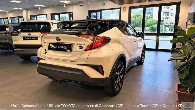 Toyota C-HR 1.8 Hybrid E-CVT Dynamic