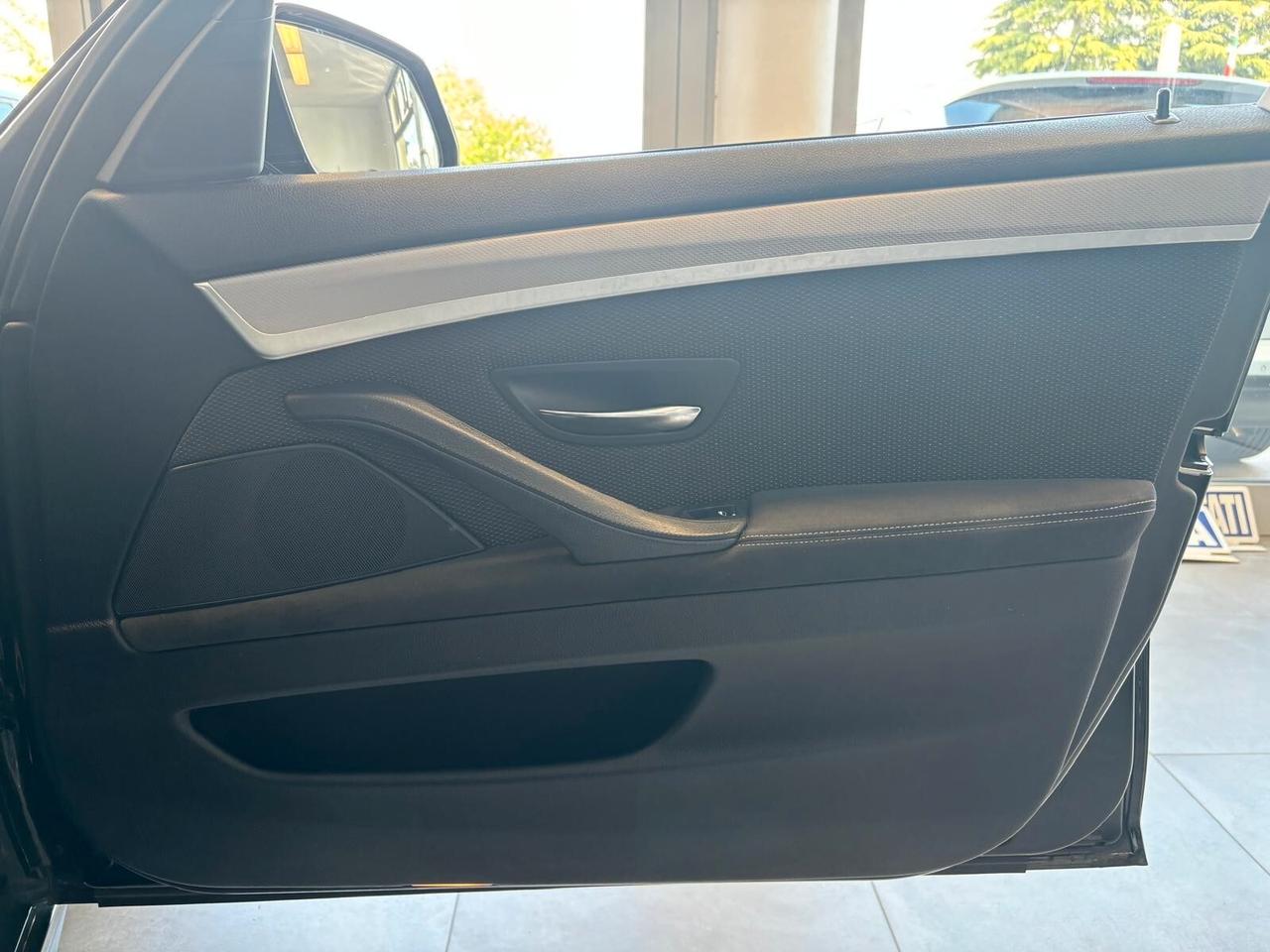 Bmw 525d -2015 xDrive Touring M sport 2.0