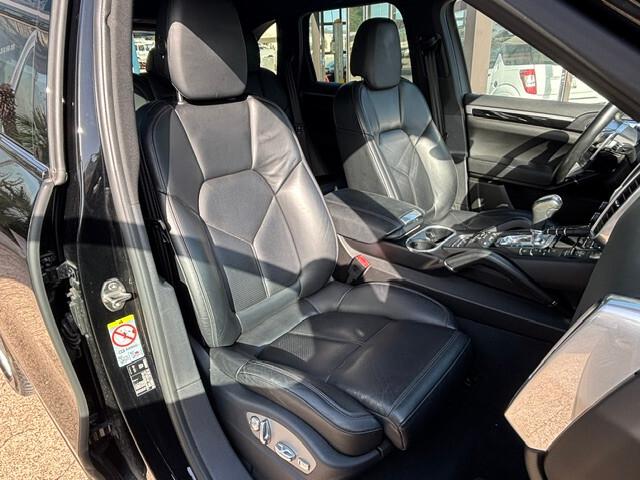 Porsche Cayenne 3.0 V6 tdi 262cv tiptronic Restyling 2016