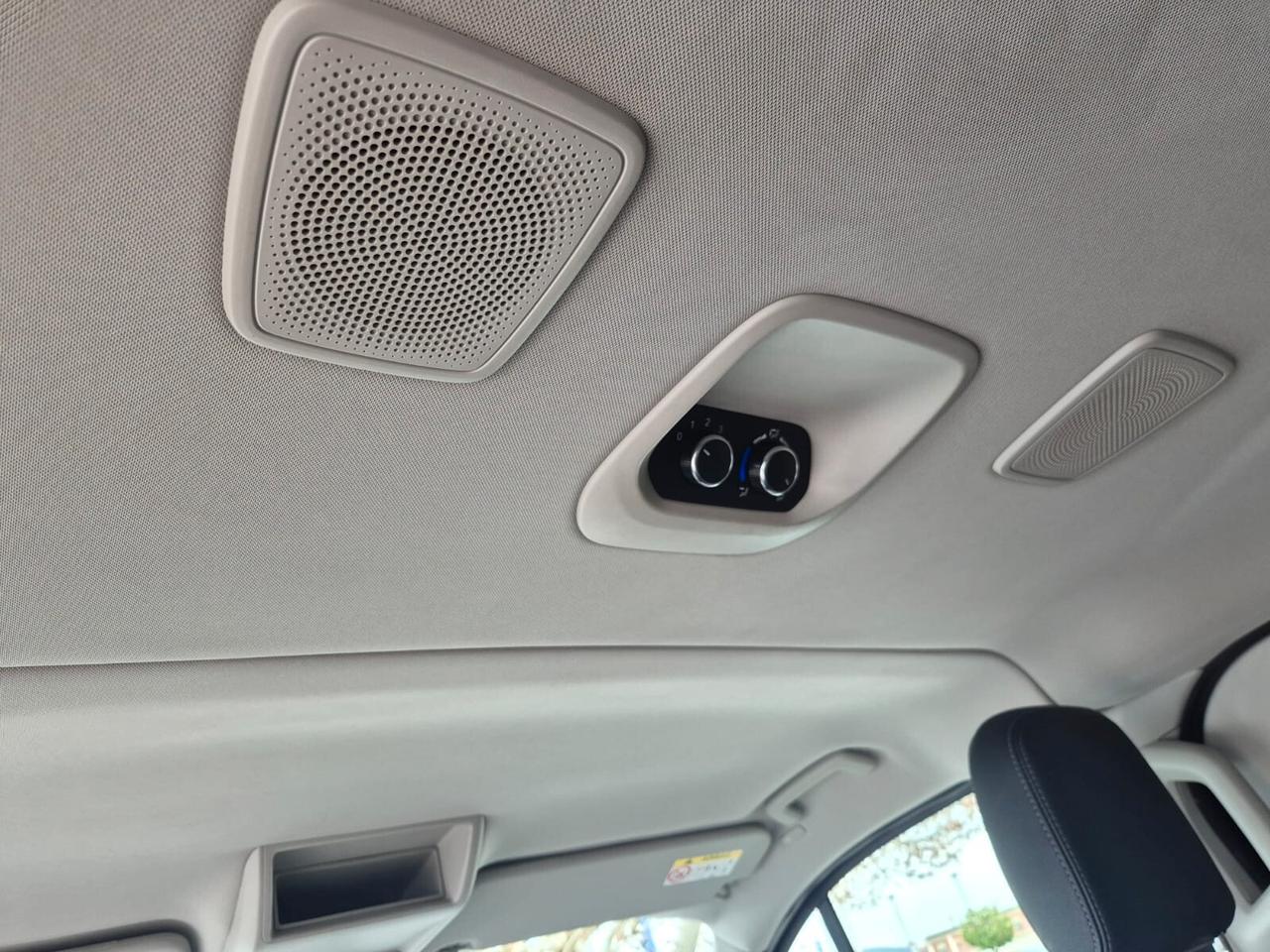 Ford Tourneo Custom 310 2.0 TDCi 170CV PC Titanium