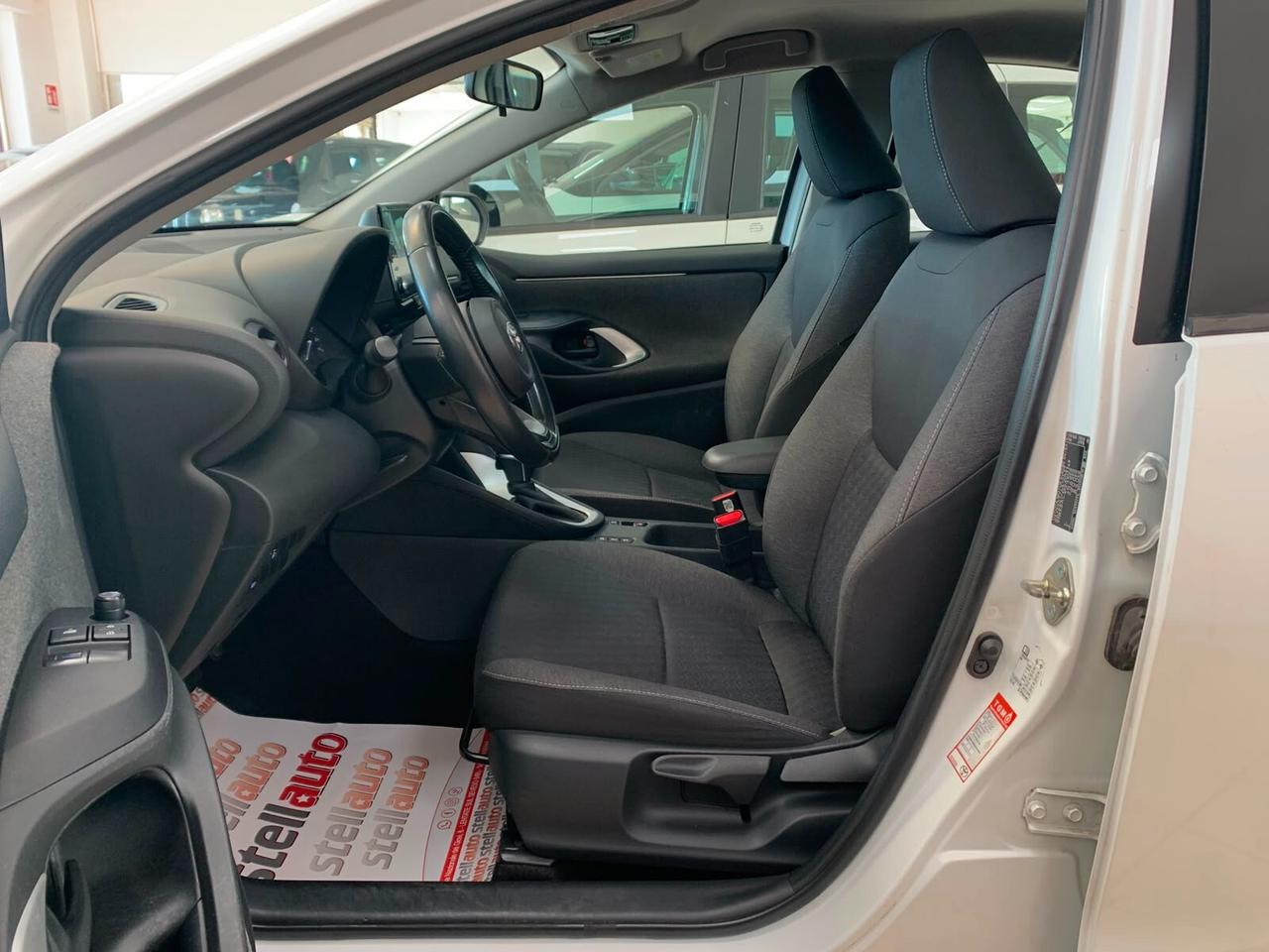 Toyota Yaris 1.5 Hybrid 5p. Business *IVA DEDUCIBILE*