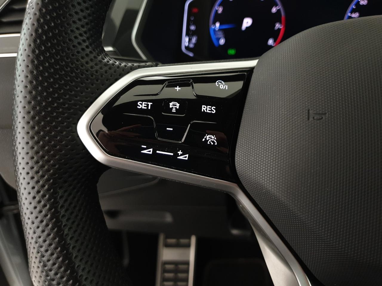 Volkswagen Tiguan 1.5 tsi r-line 150cv dsg