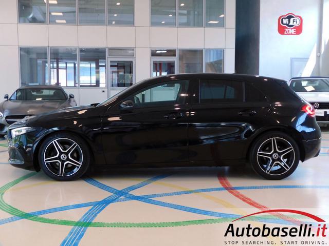 MERCEDES-BENZ A 180 D SPORT TECH PACK NIGHT PACK 8G-DCT