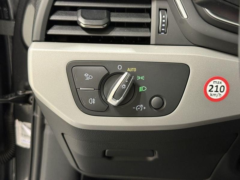 Audi A4 A4 Avant 35 TDI/163 CV S-Tronic S-Line Edition