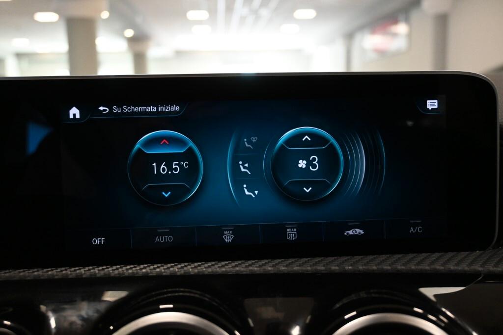 Mercedes-benz A 180 180D 115CV 6M BUSINESS SOLUTION ( PELLE - PDC NAVI PREMIUM TELECAMERA POST. ) CC. 1461