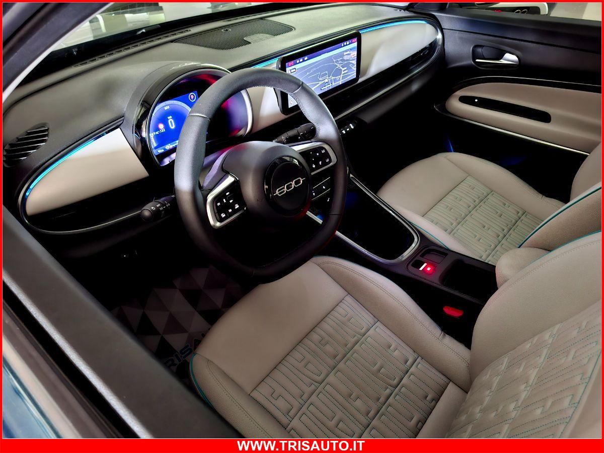 FIAT 600 1.2 T-GEN3 MHEV DCT La Prima NEOPATENTATI (FULL LED+PELLE+NAVI)