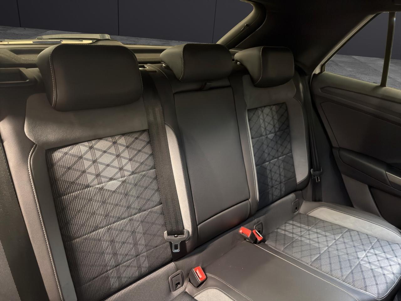 Volkswagen T-Roc 2.0 TDI 150 CV DSG 4MOTION R-Line