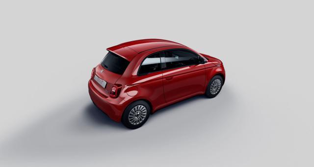 FIAT 500e Berlina RED + LA PRIMA + GIORGIO ARMANI