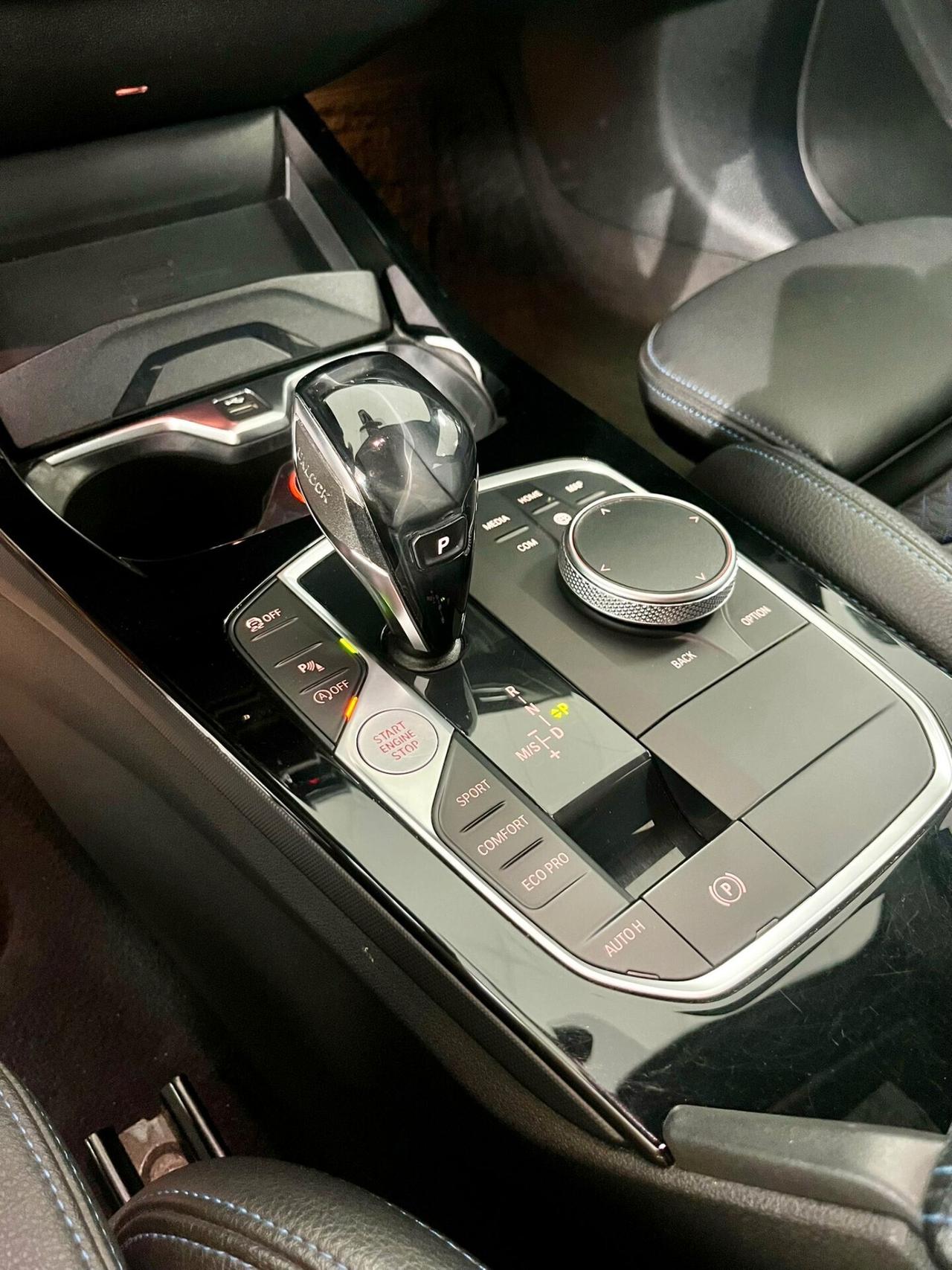 Bmw 116 116d 5p. Msport