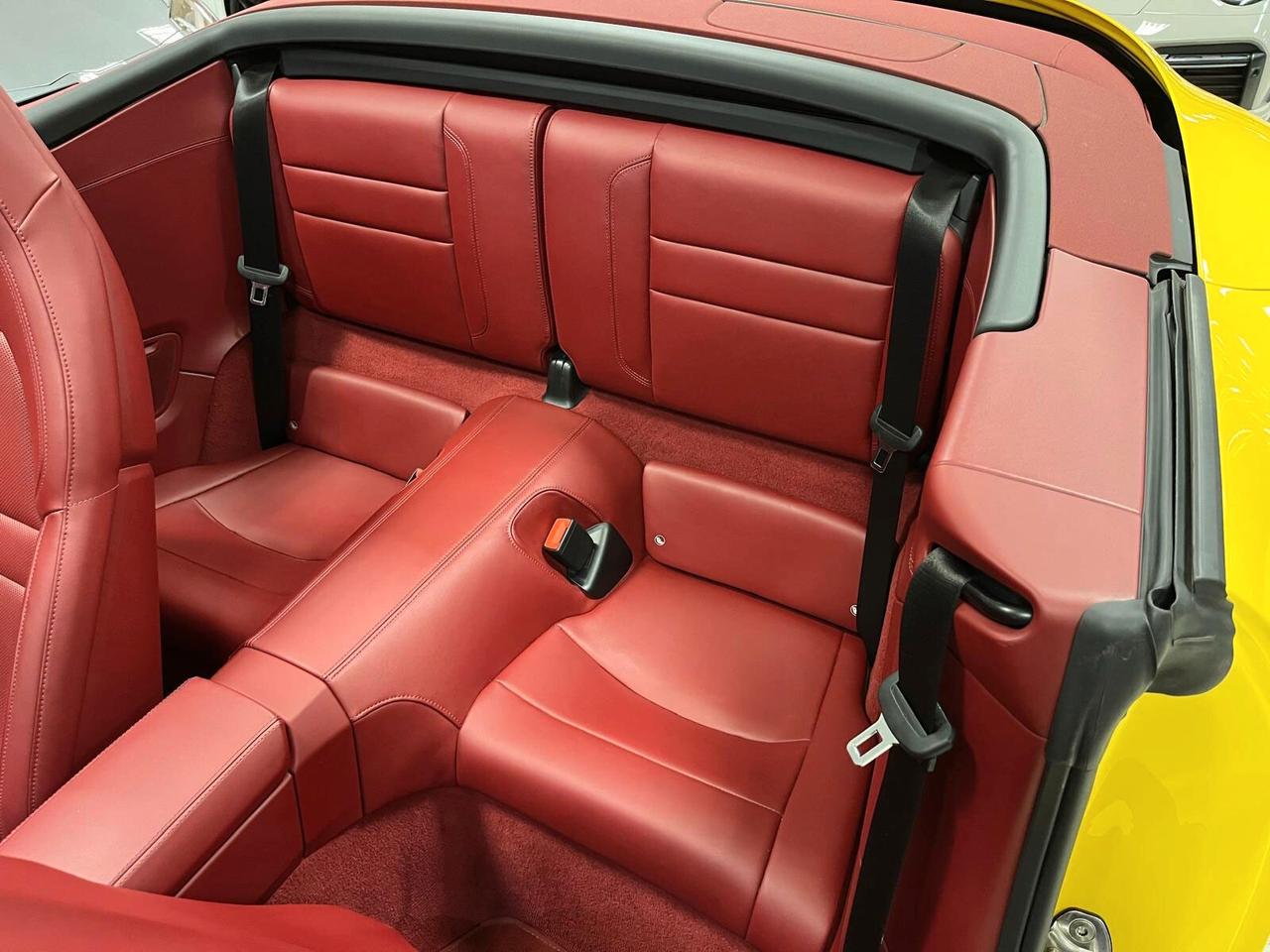 Porsche 911 Carrera 4 GTS Cabriolet