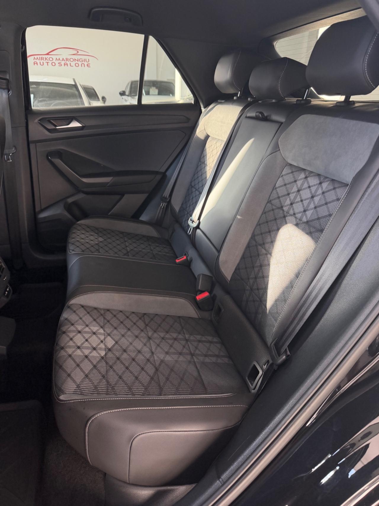 VW T-Roc 2.0 TDI SCR 150 CV DSG R-Line FINANZIABILE