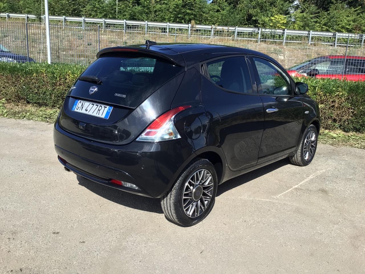 Lancia Ypsilon 1.0 70cv Hybrid Platino PREZZO VERO