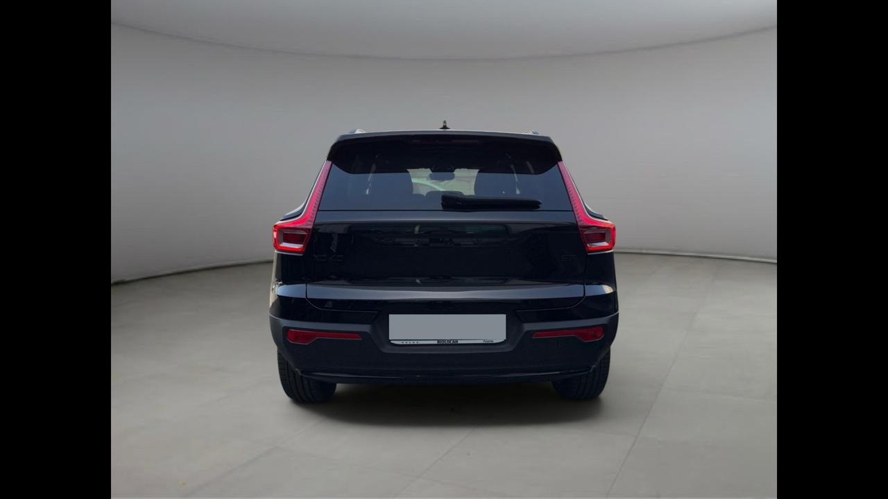 VOLVO XC40 Plus Black Edition B3 AUT