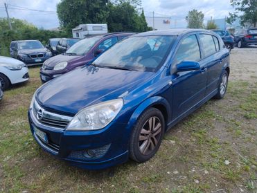 Opel Astra 1.6 16V VVT 5 porte Easytronic Cosmo