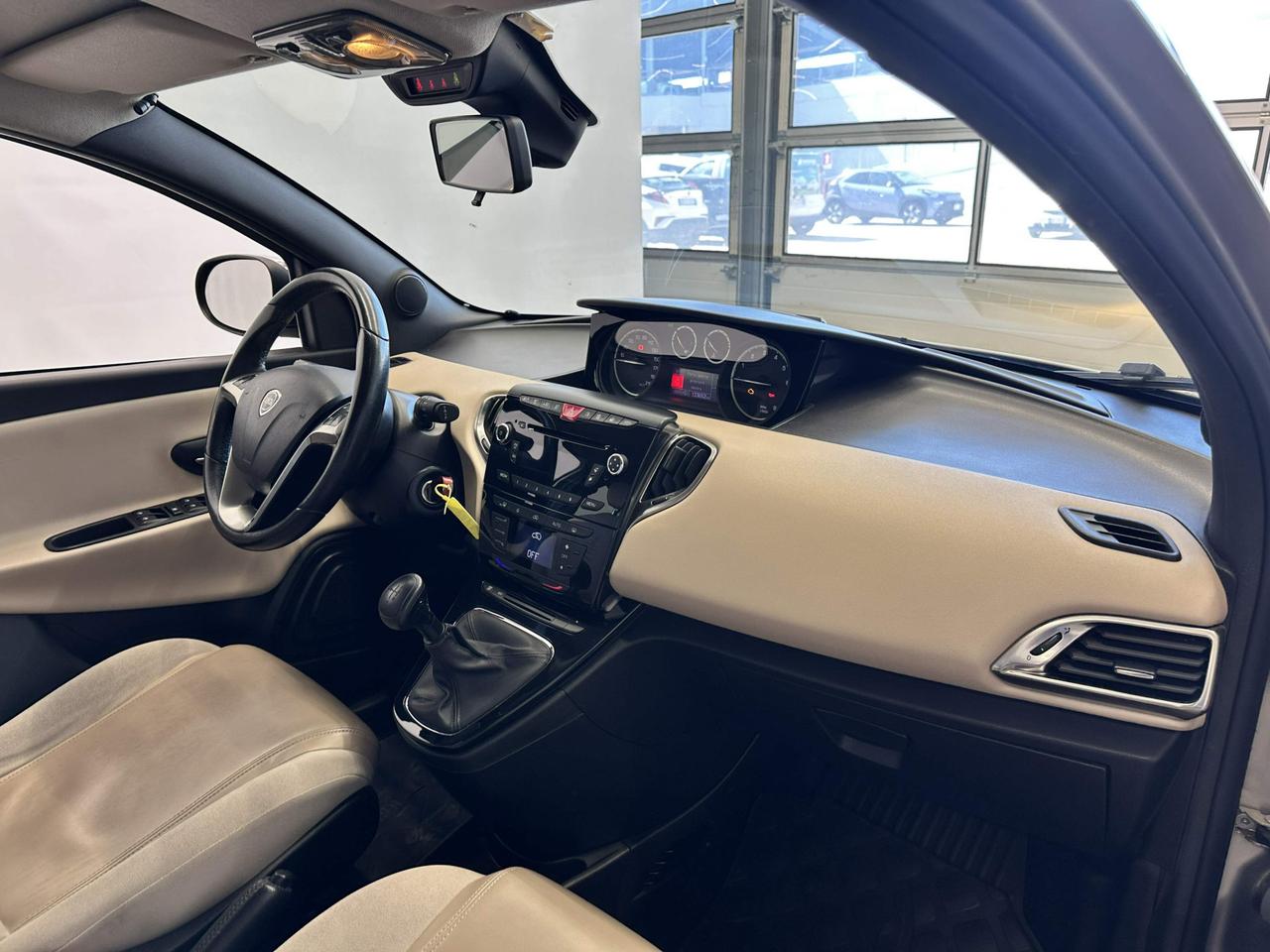 Lancia Ypsilon 0.9 t.air Platinum s&s 85cv dfn