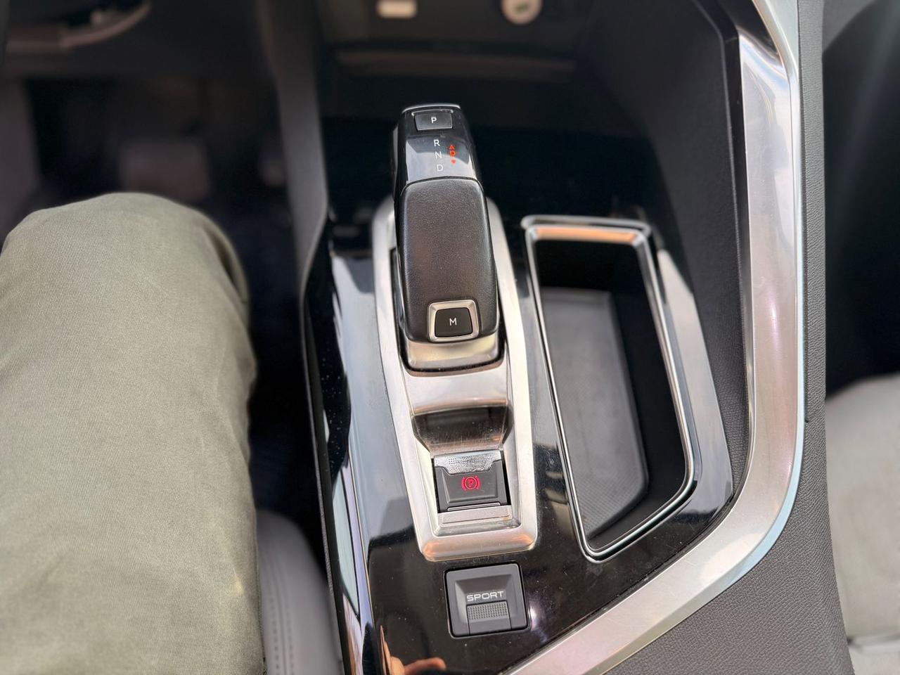 Peugeot 3008 Allure 1.5 Blue HDI 130 #8231