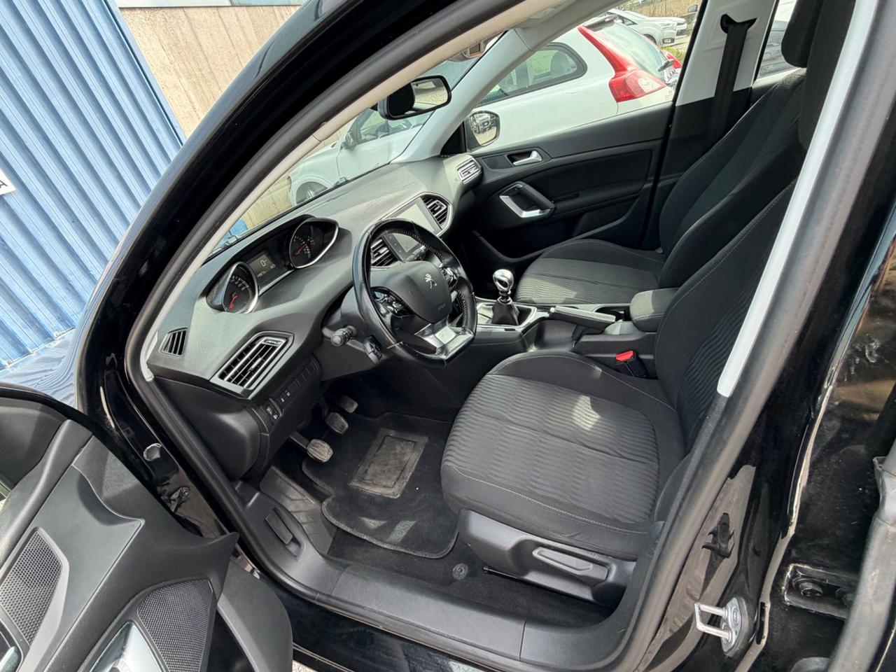 Peugeot 308 BlueHDi 120 S&S SW Business