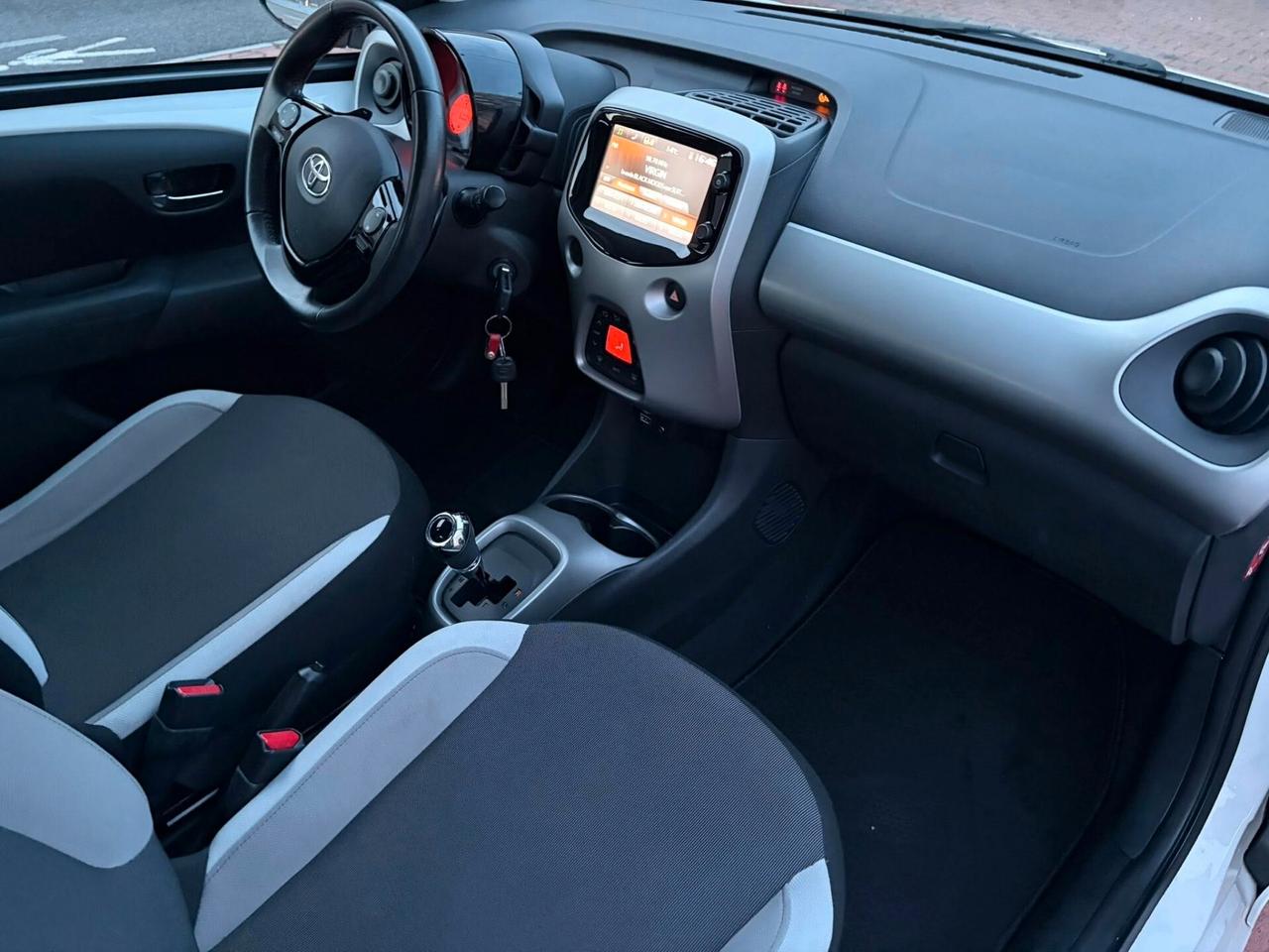 TOYOTA AYGO CAMBIO AUTOMATICO 5 P. 1.0