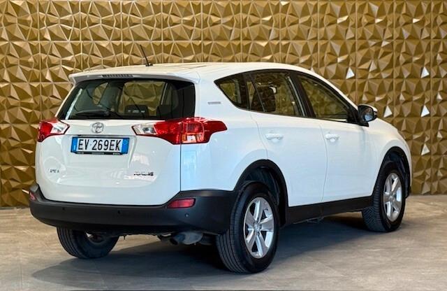 Toyota RAV 4 RAV4 2.0 D-4D 2WD Active
