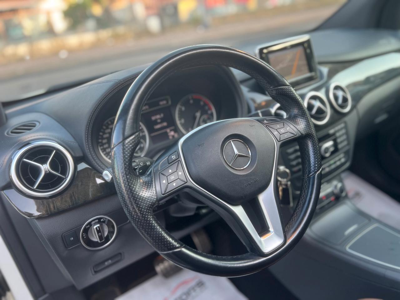 Mercedes Classe B180 TETTO APRIBILE PREMIUM - 2013