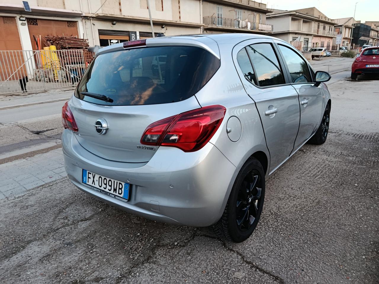 Opel Corsa 1.4 90CV GPL Tech 5 porte Advance