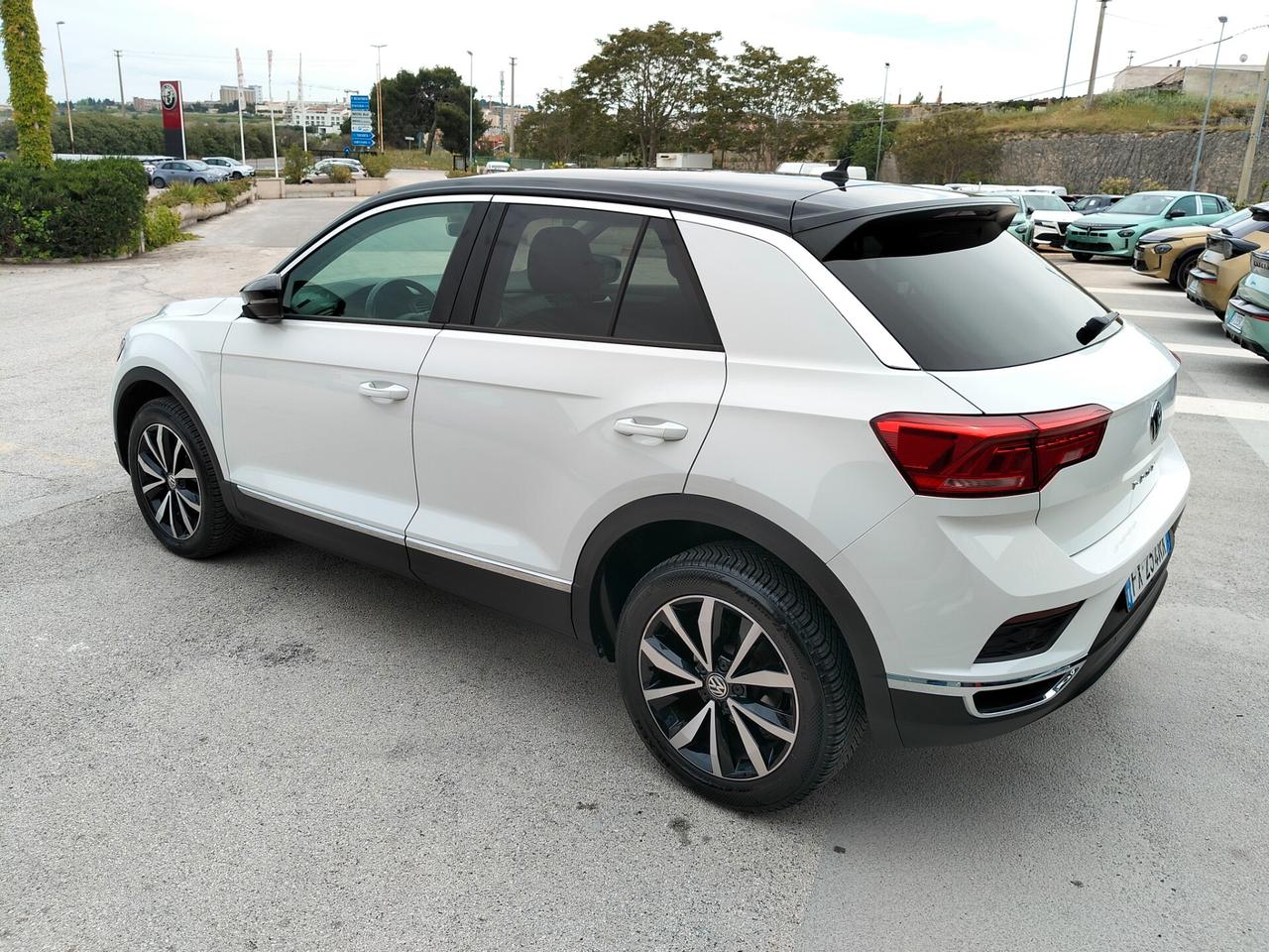 Volkswagen T-Roc 1.6 TDI SCR Business BlueMotion Technology
