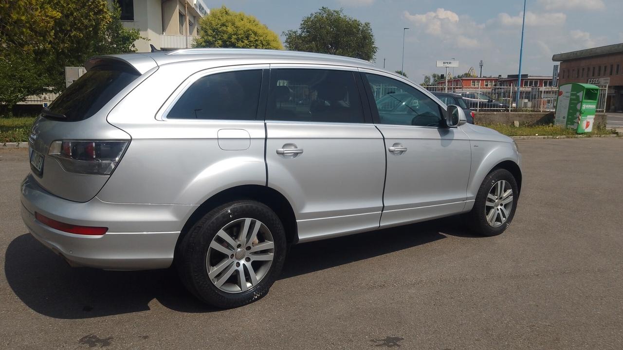 Audi Q7 3.0 V6 TDI 233CV quattro tiptronic 2008 s line