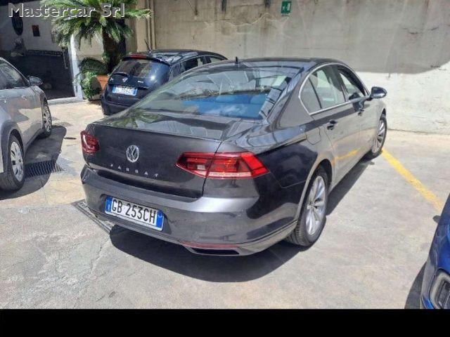 VOLKSWAGEN Passat Passat Berlina 1.6 tdi Business 120cv dsg GB253CH
