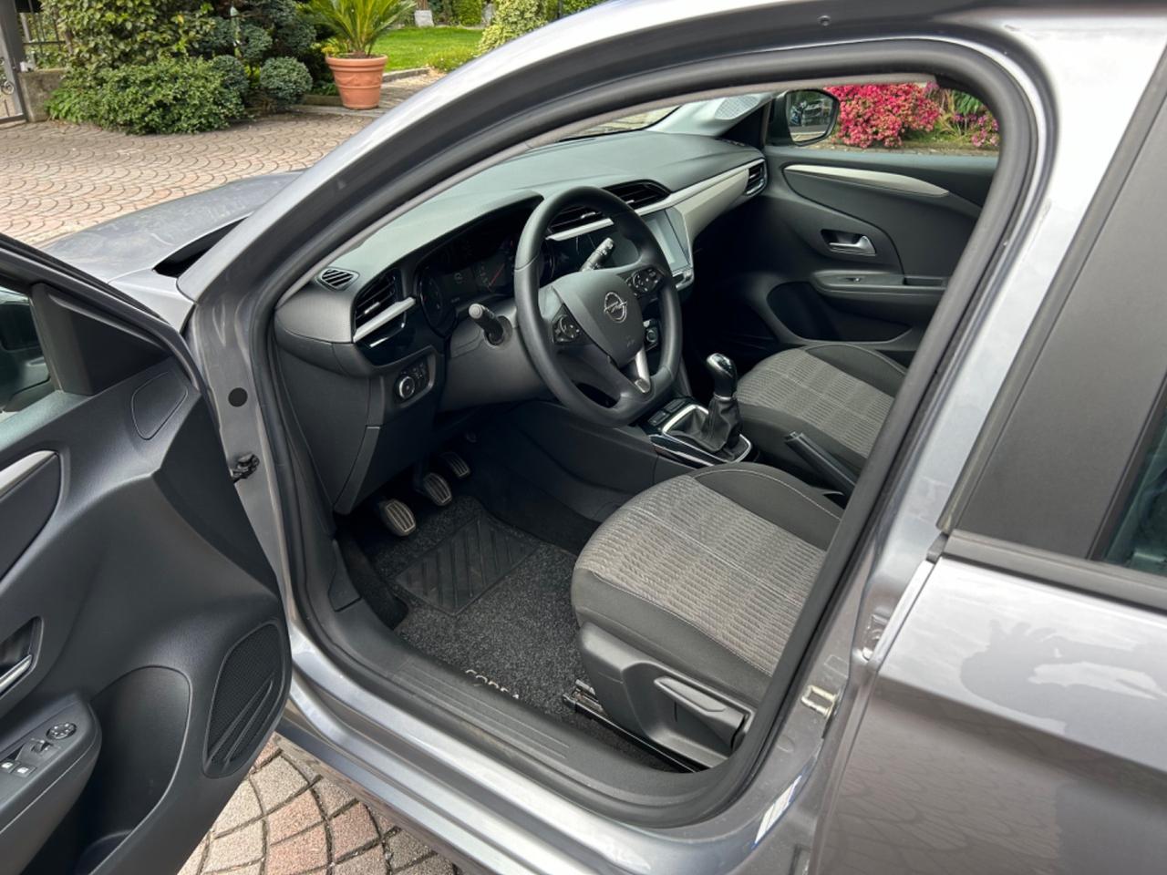 Opel Corsa 1.2 Edition NEOPATENTATI