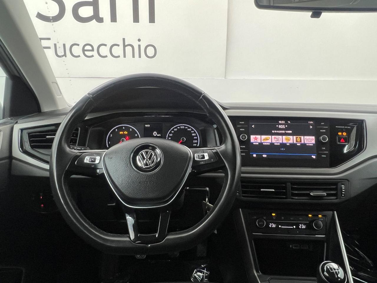 VOLKSWAGEN Polo VI 2017 Polo 5p 1.0 mpi Comfortline 75cv