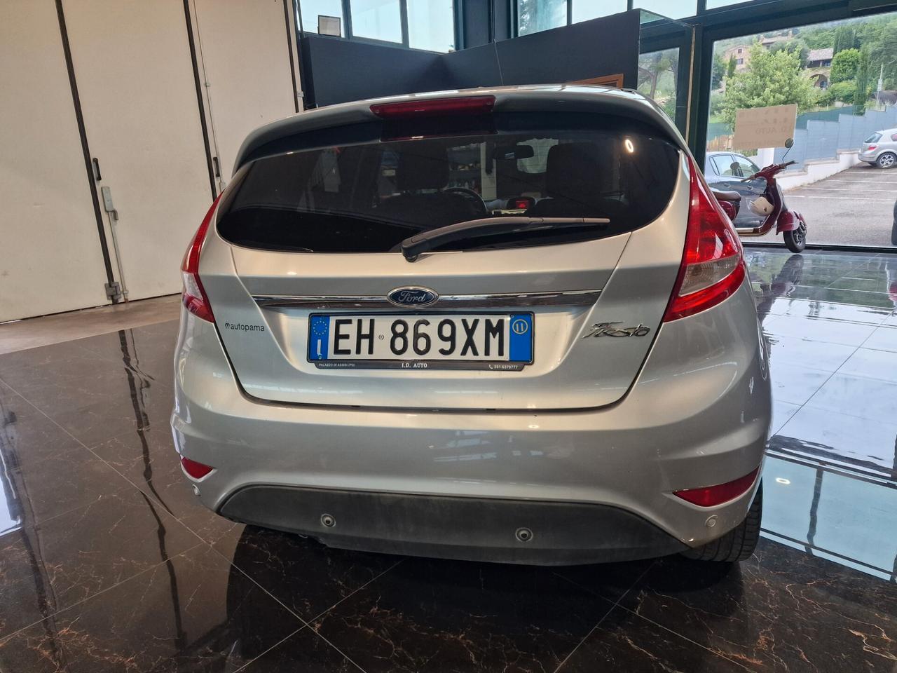 Ford Fiesta 1.4 b, AUTOMATICO GUIDABILE DA DISABILI.
